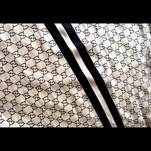 Gucci GG Jacquard Champagne Accent Scarf